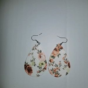 Ladies earrings